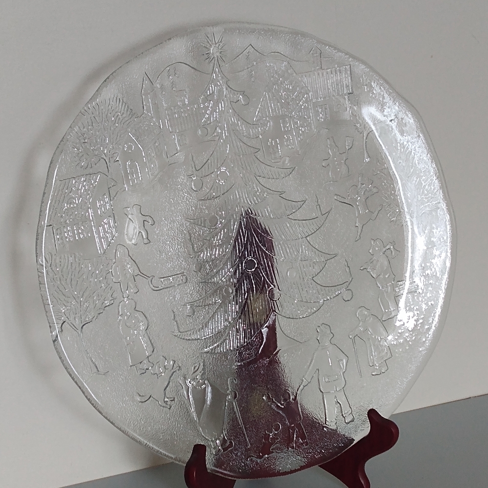 Christmas Winter Scene Plate Vintage